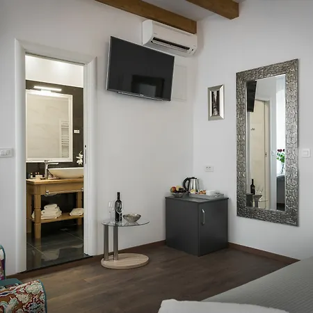 Id Regal Bed & Breakfast 4*