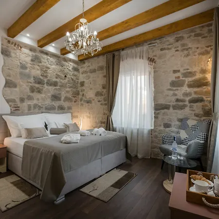 Id Regal Bed & Breakfast 4*