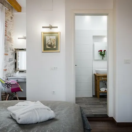 Id Regal Bed & Breakfast 4*